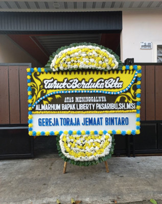 Papan Bunga Duka di Manggar